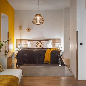 Appartement 4 Trees By Adrez, Prague